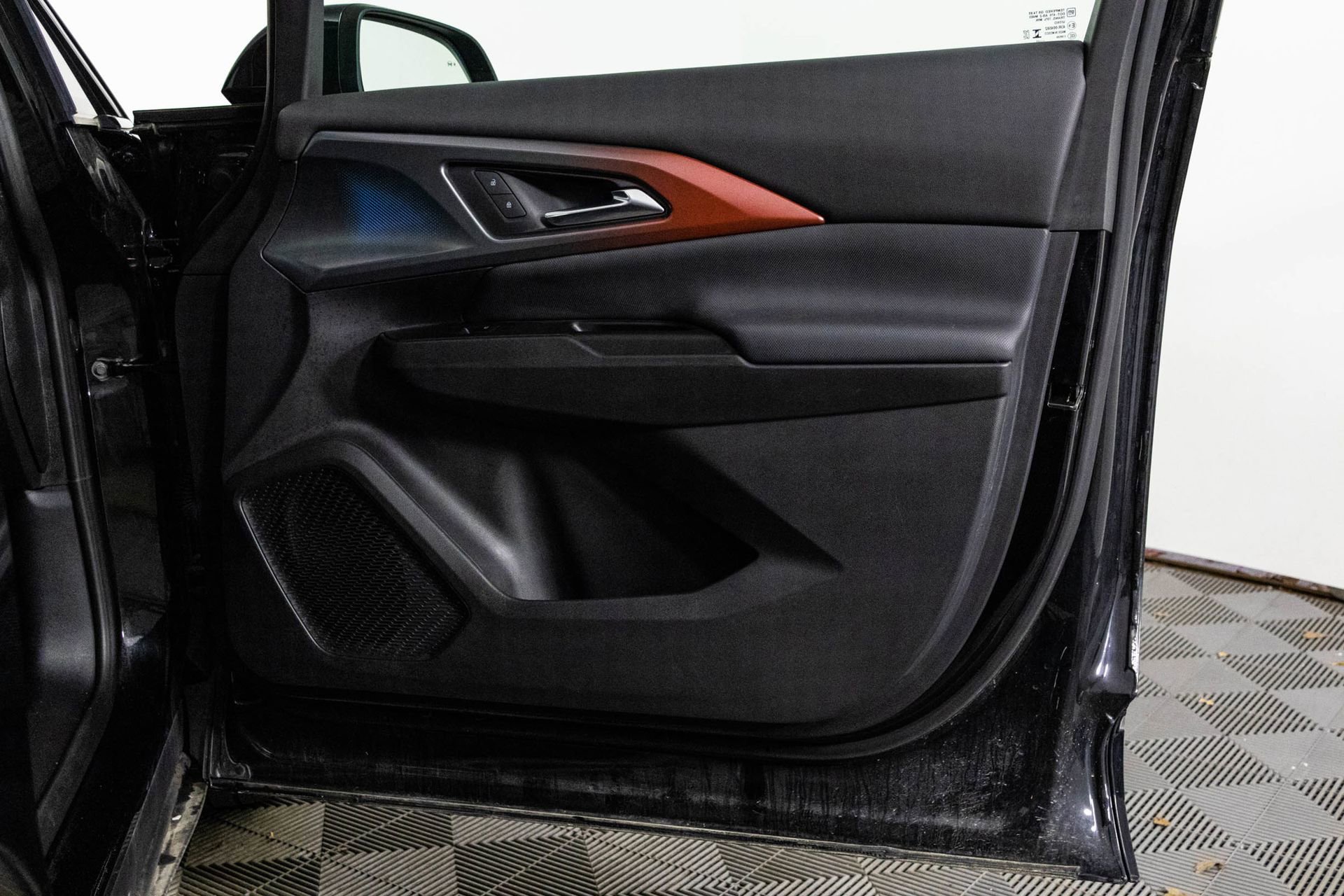 Certified 2024 Chevrolet Equinox EV RS image 40