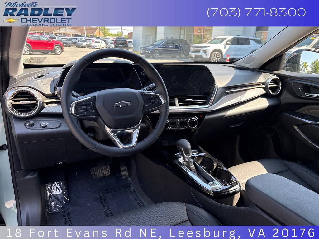 Used 2025 Chevrolet Trax ACTIV w/ Driver Confidence Package FWD image 14