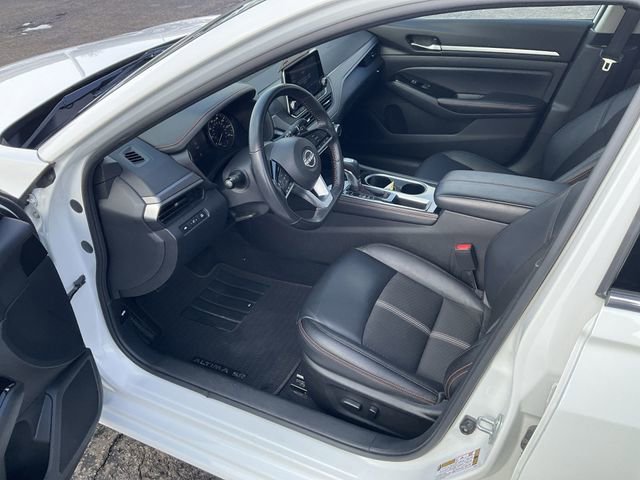 Certified 2024 Nissan Altima 2.5 SR image 10