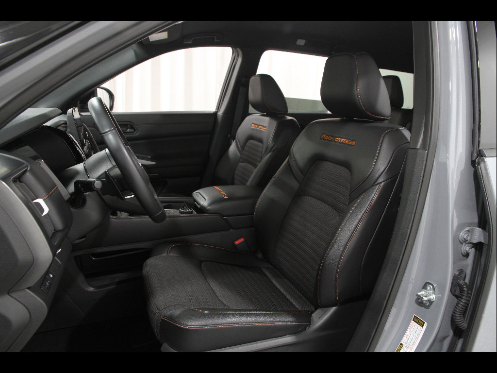 Used 2024 Nissan Pathfinder Rock Creek AWD/4WD image 5
