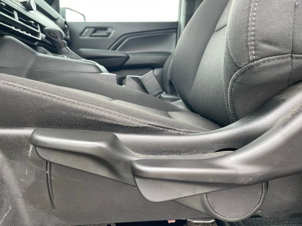 Used 2023 Chevrolet Colorado W/T image 11