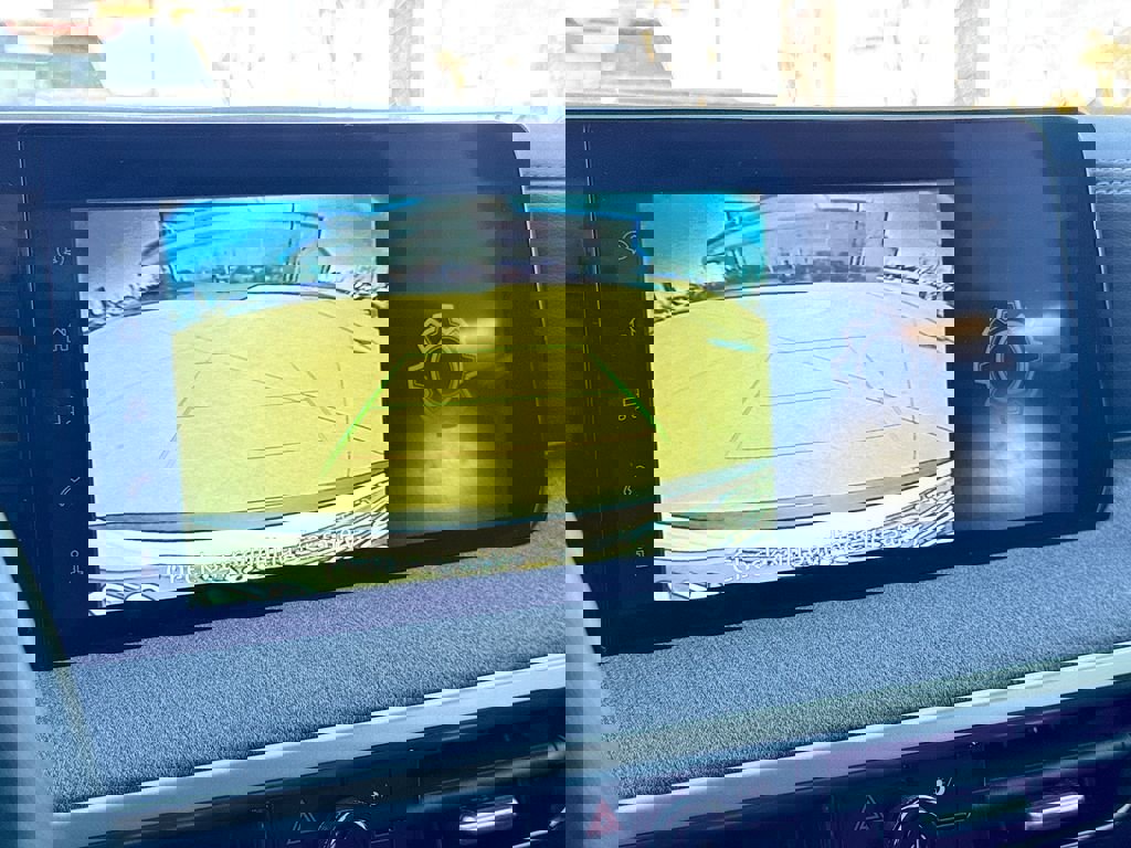 Used 2025 Nissan Kicks SV image 27