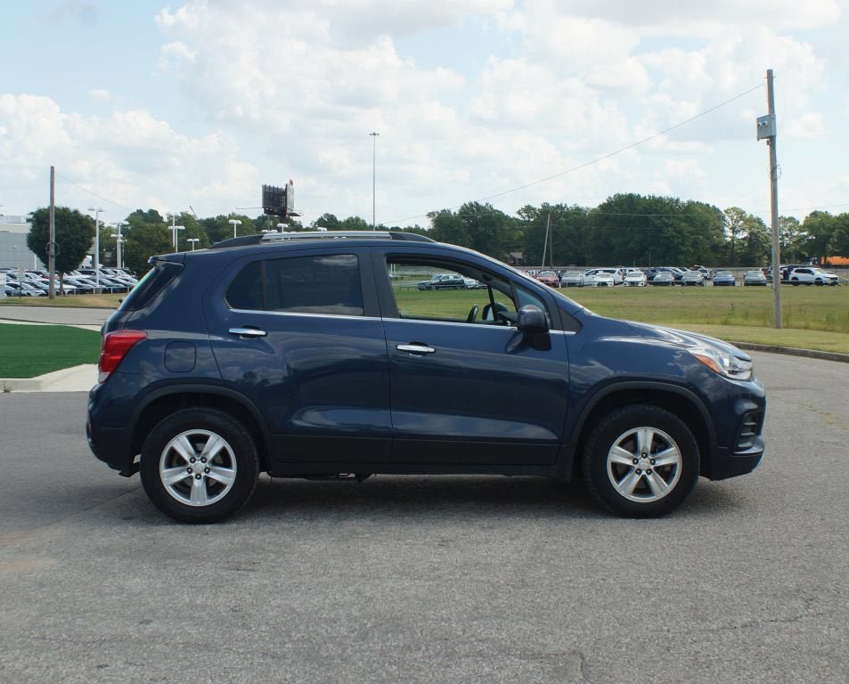 Used 2018 Chevrolet Trax LT w/ LT Convenience Package AWD/4WD image 13