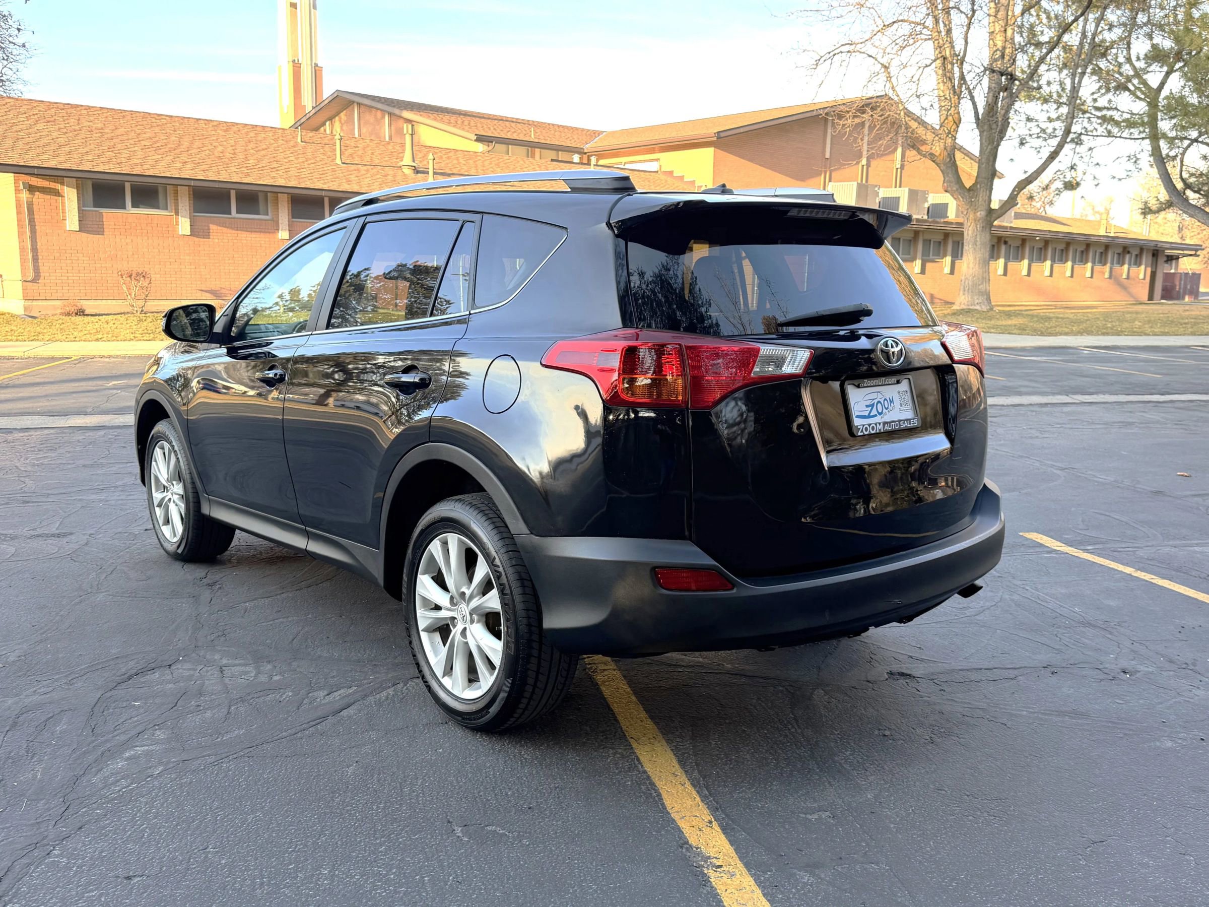 Used 2015 Toyota RAV4 Limited image 6