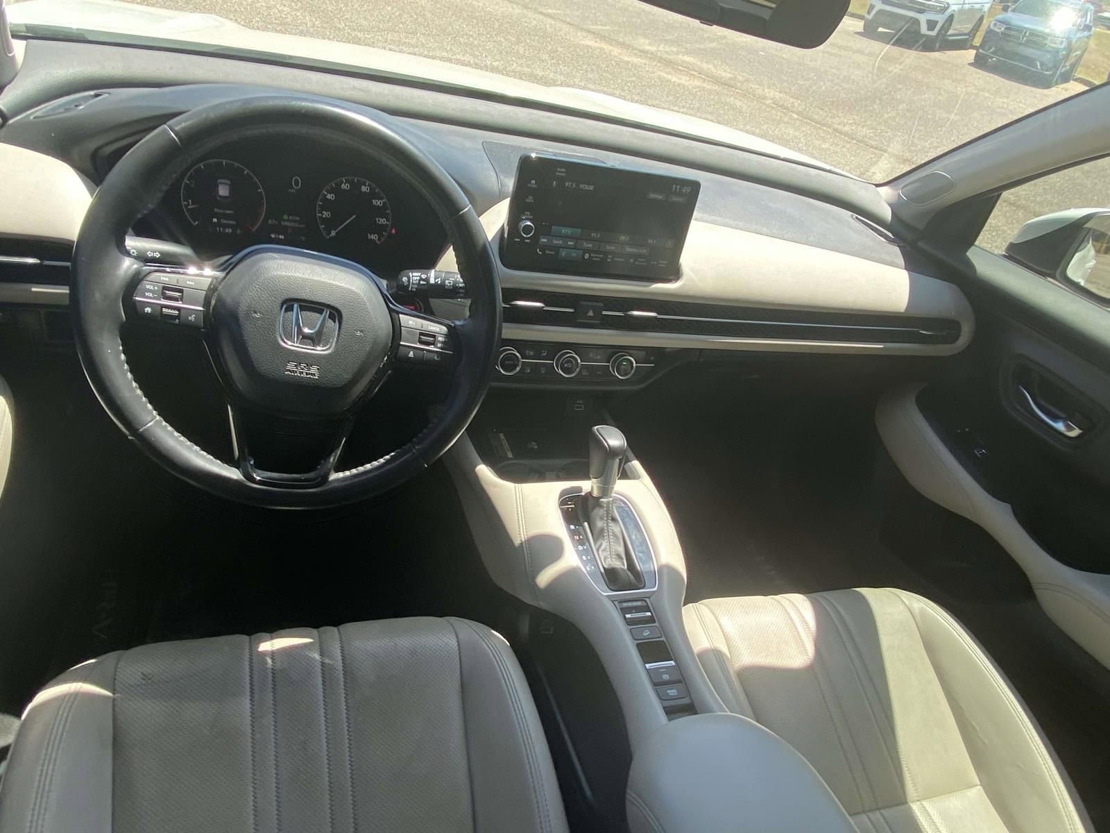 Used 2023 Honda HR-V EX-L image 12