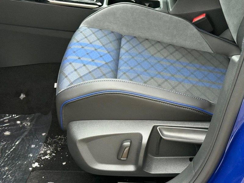 New 2026 Volkswagen Golf w/ Euro Style Package image 15