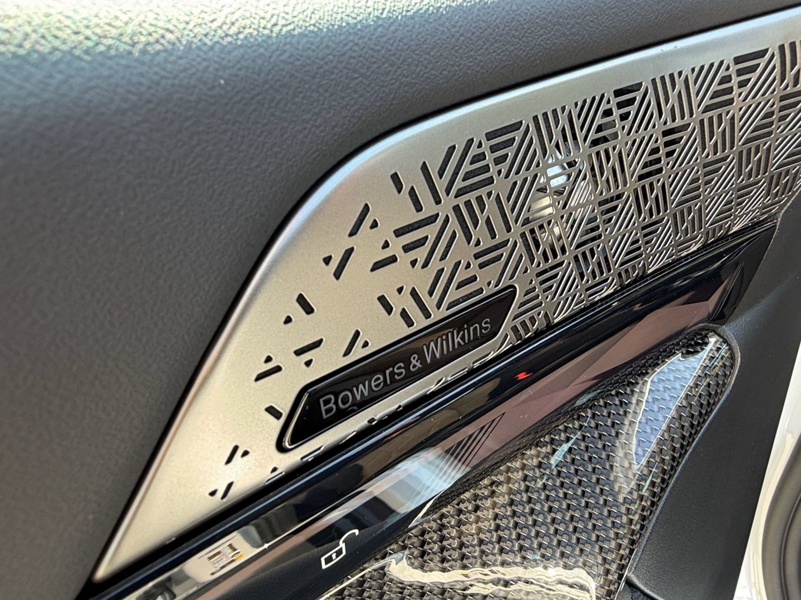 New 2027 BMW 550e xDrive AWD/4WD image 27