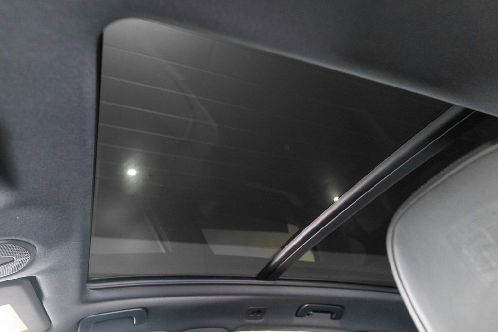 Certified 2025 Porsche Cayenne S image 24