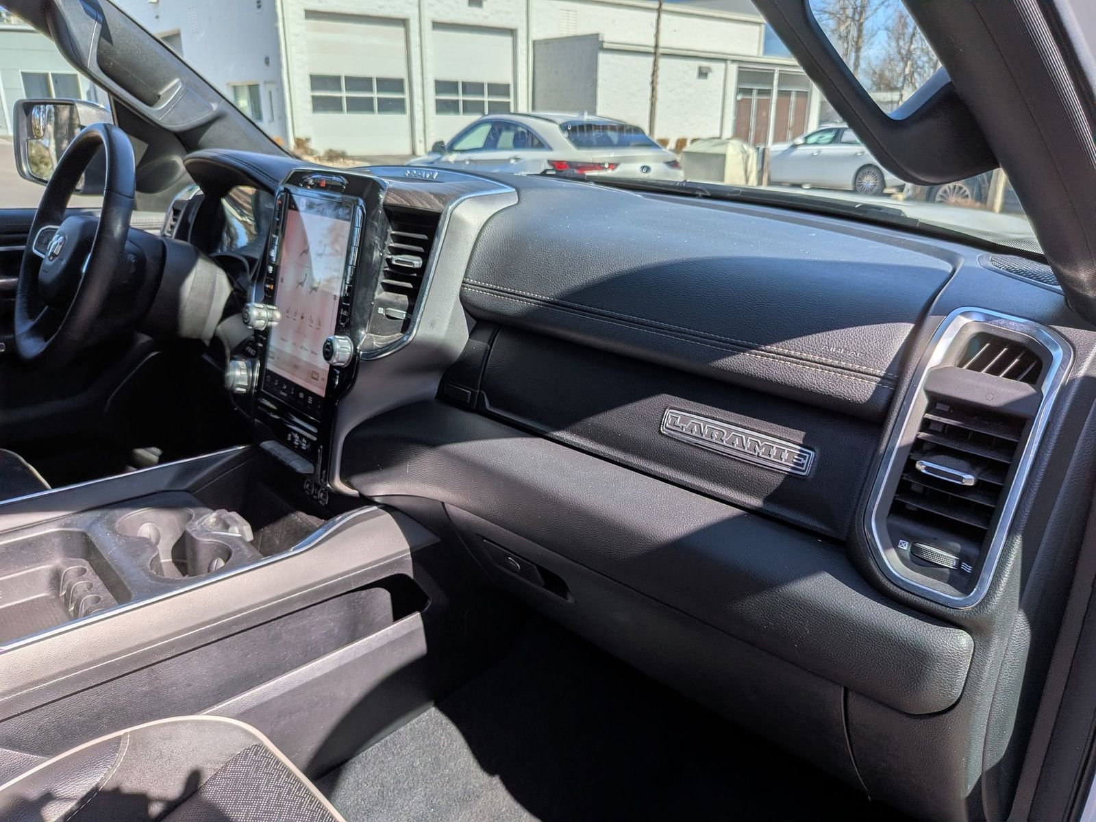 Used 2025 RAM 1500 Laramie image 39