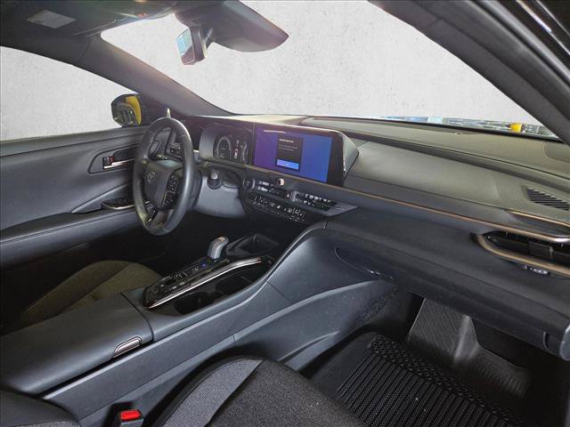 Certified 2024 Toyota Crown AWD/4WD image 19