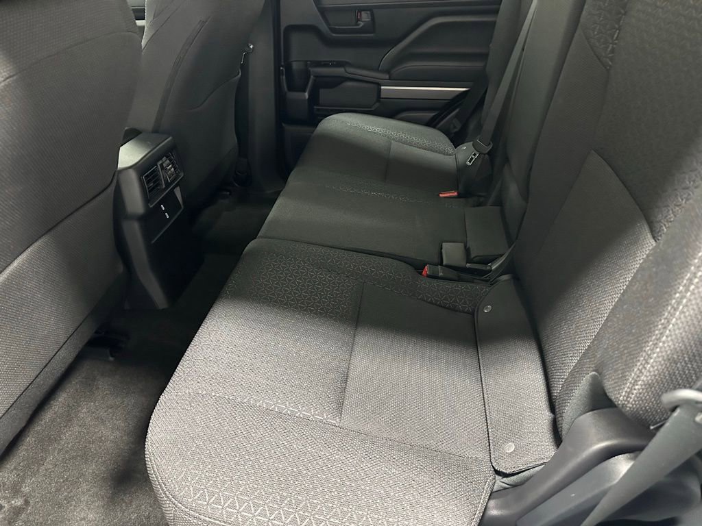 Used 2025 Toyota 4Runner SR5 image 33