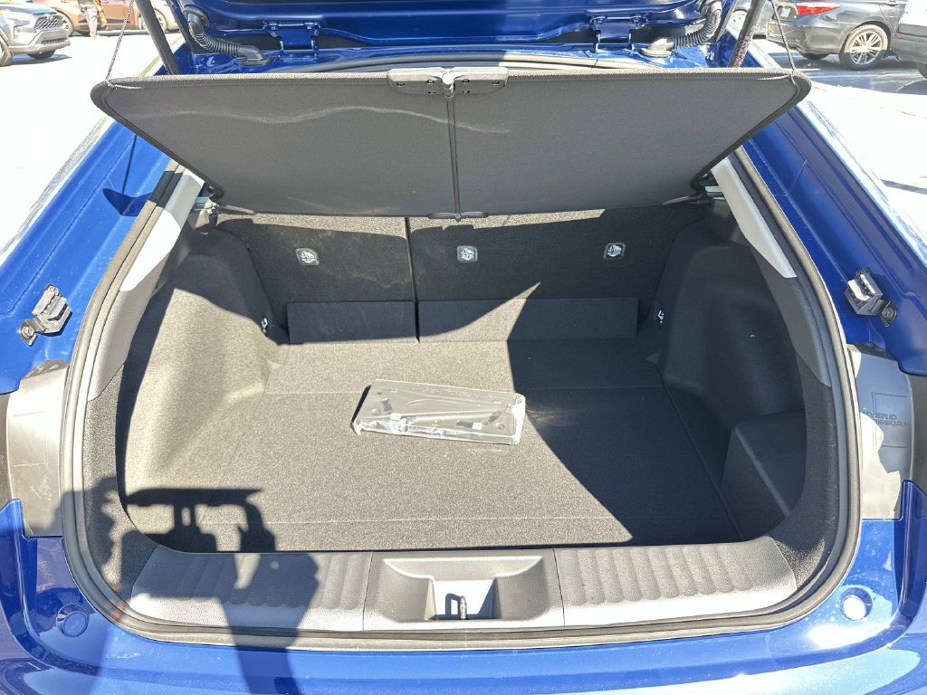 New 2027 Toyota Prius LE FWD image 13
