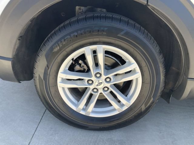Used 2021 Ford Explorer XLT RWD image 32