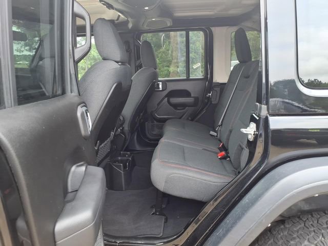 Used 2025 Jeep Wrangler Unlimited Rubicon w/ Convenience Group AWD/4WD image 16