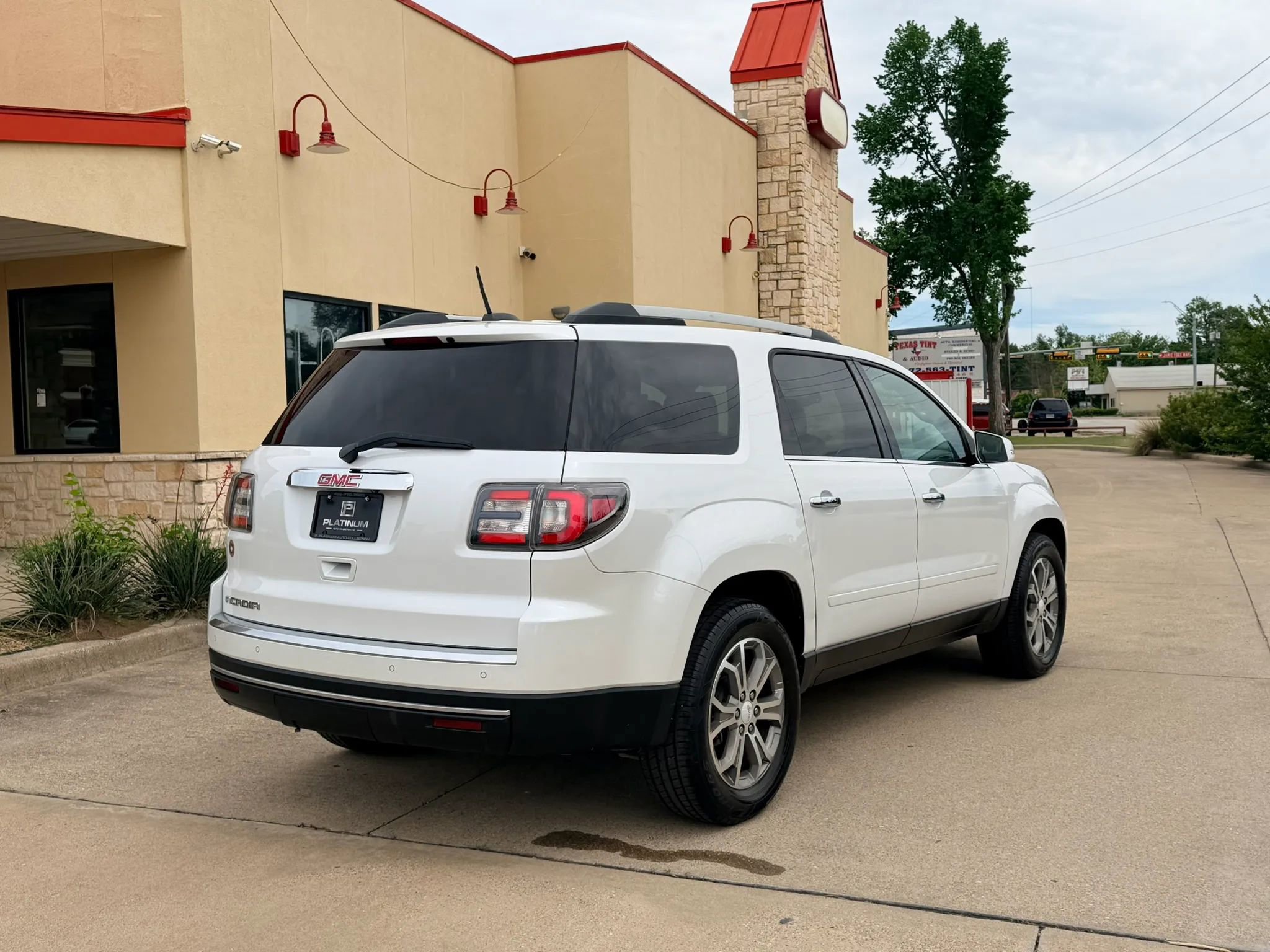 Used 2016 GMC Acadia SLT FWD image 5