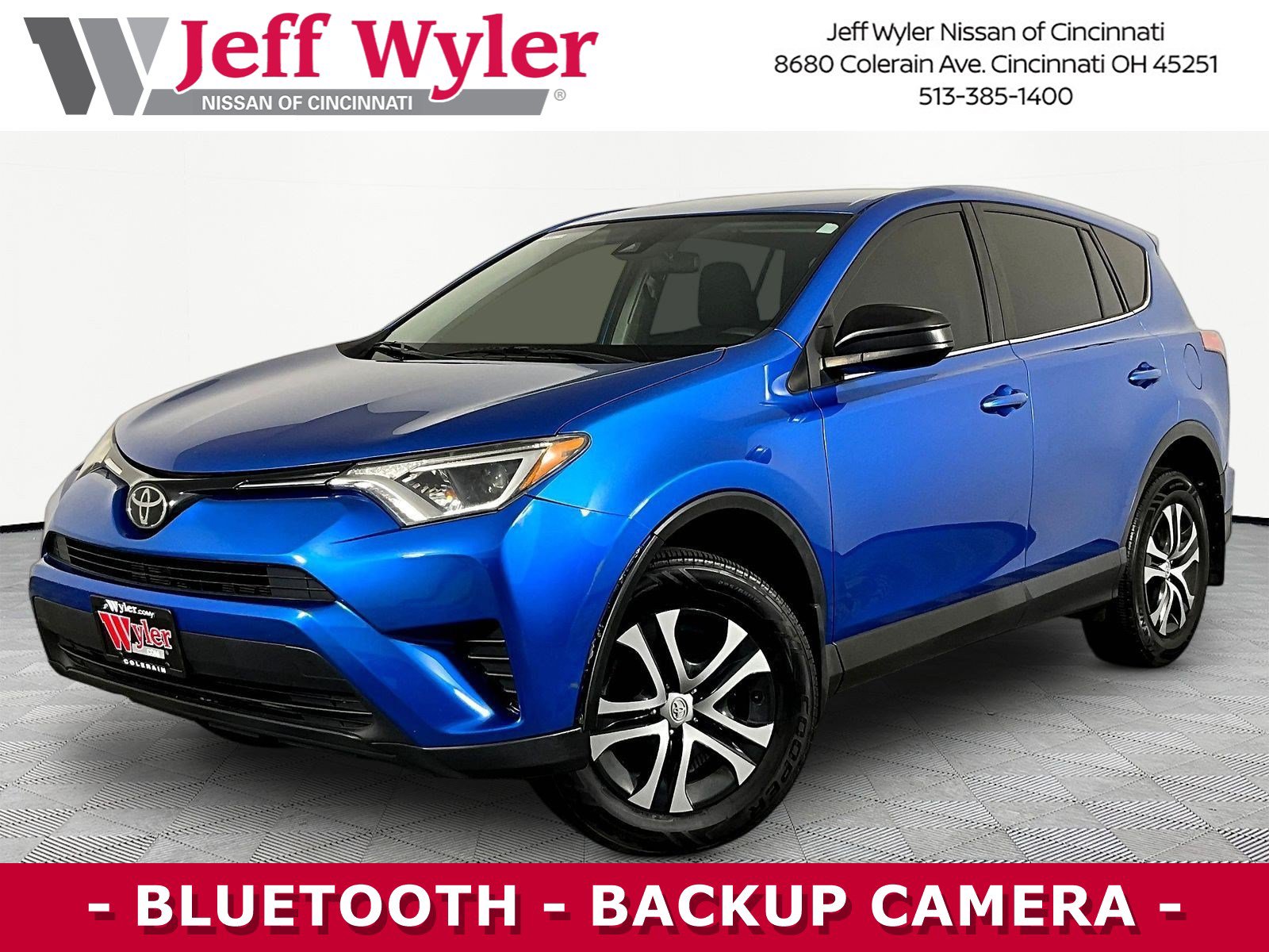 Used 2018 Toyota RAV4 LE w/ All Weather Liner Package FWD image 1