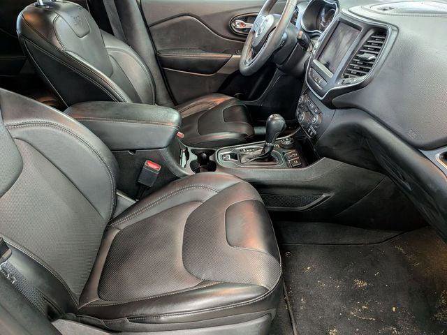 Certified 2022 Jeep Cherokee Latitude Lux image 29