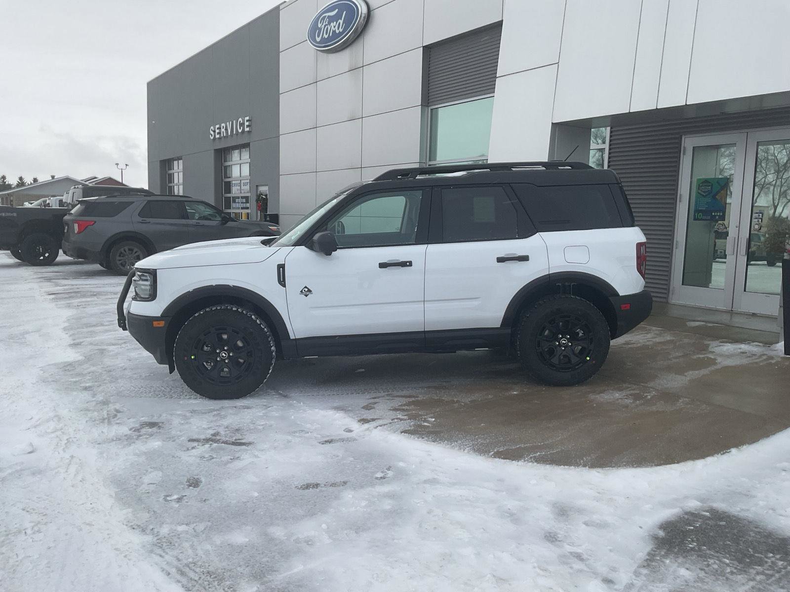 New 2025 Ford Bronco Sport Outer Banks w/ Sasquatch Outer Banks Package AWD/4WD image 2