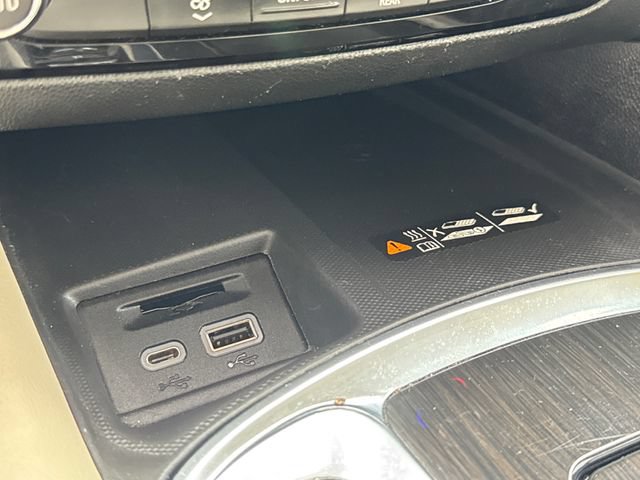 Used 2023 Buick Enclave Essence FWD image 28