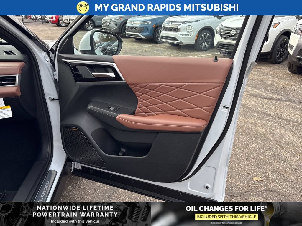New 2026 Mitsubishi Outlander SEL AWD/4WD image 16