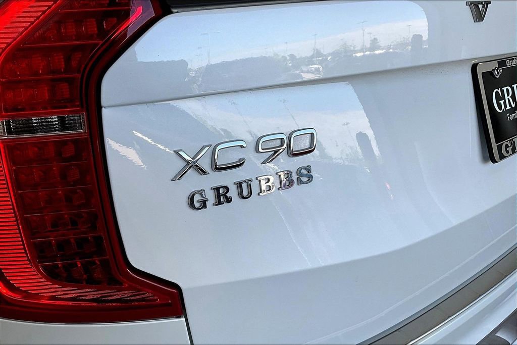 Used 2024 Volvo XC90 B6 Ultimate w/ Lounge Package image 40