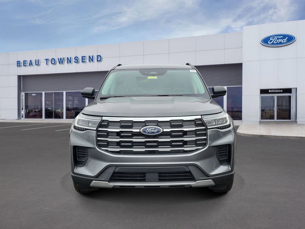 New 2026 Ford Explorer Active image 2