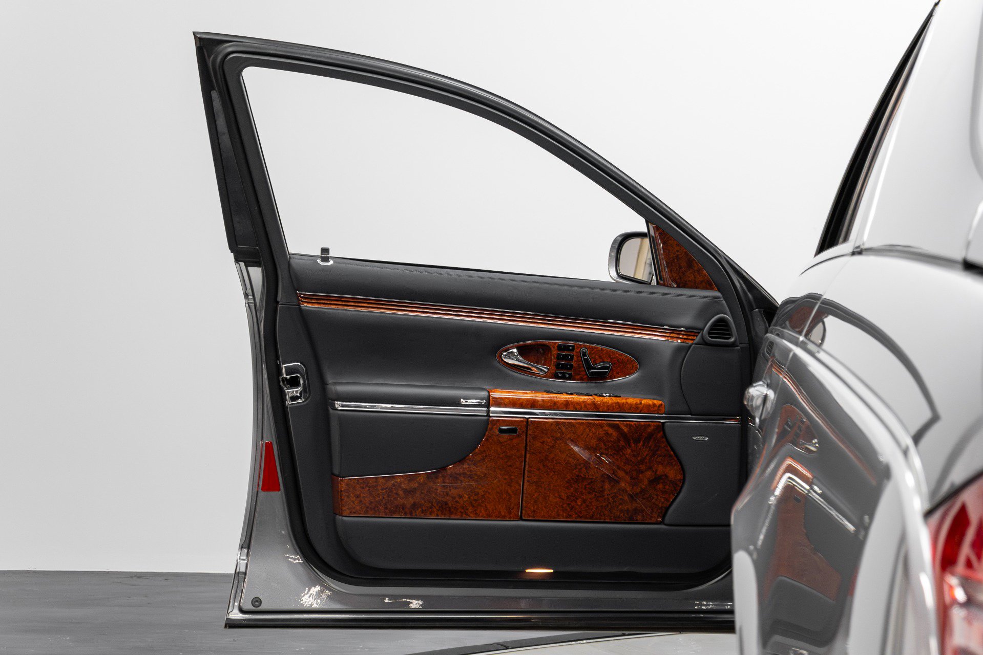 Used 2004 Maybach 57 image 66