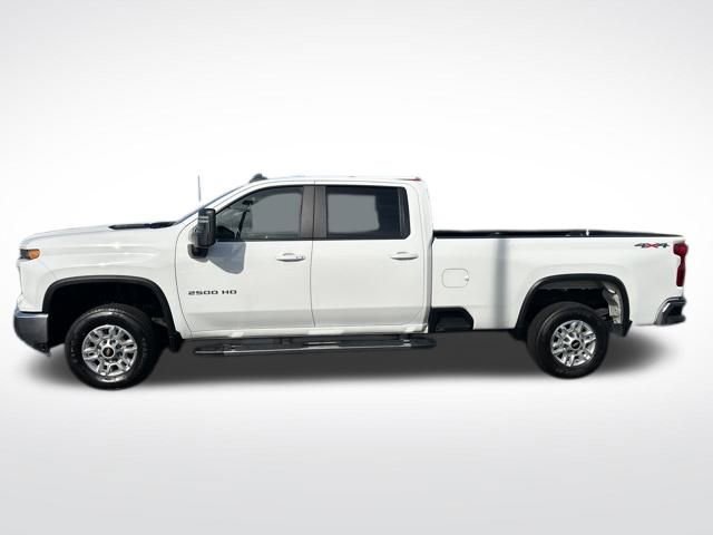Used 2024 Chevrolet Silverado 2500 LT image 3