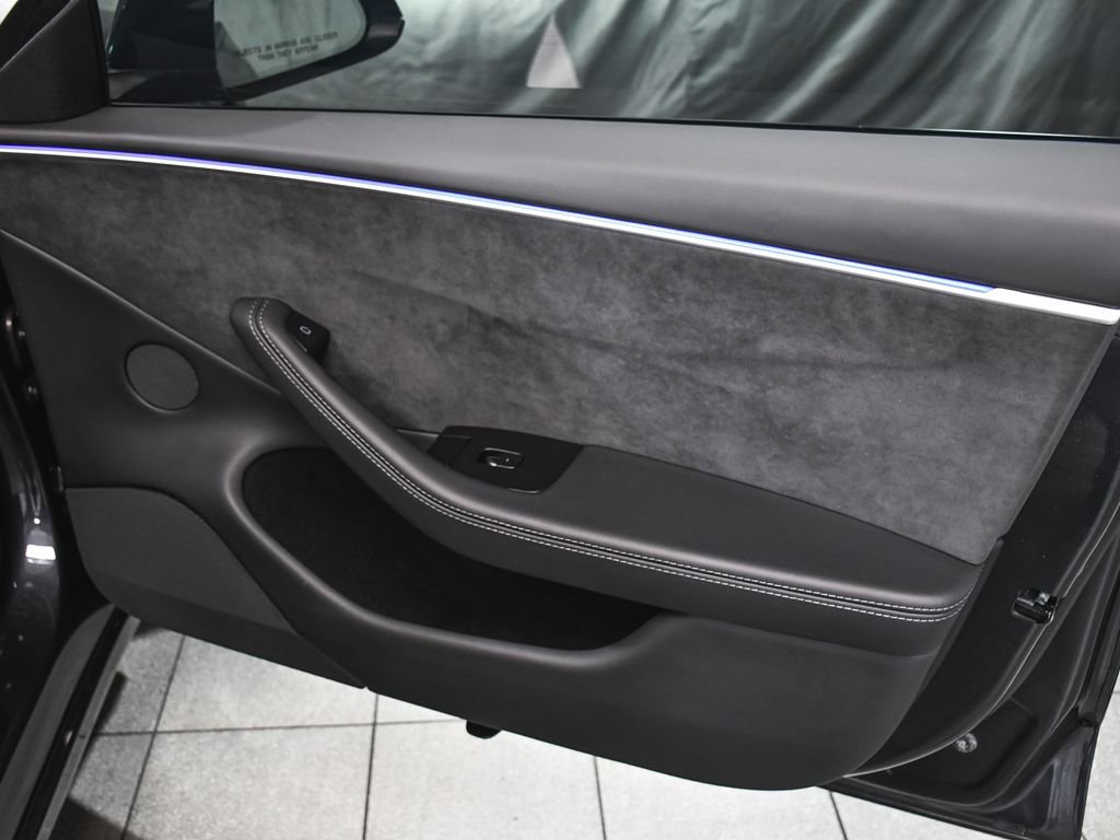 Used 2025 Tesla Model 3 Performance AWD/4WD image 19