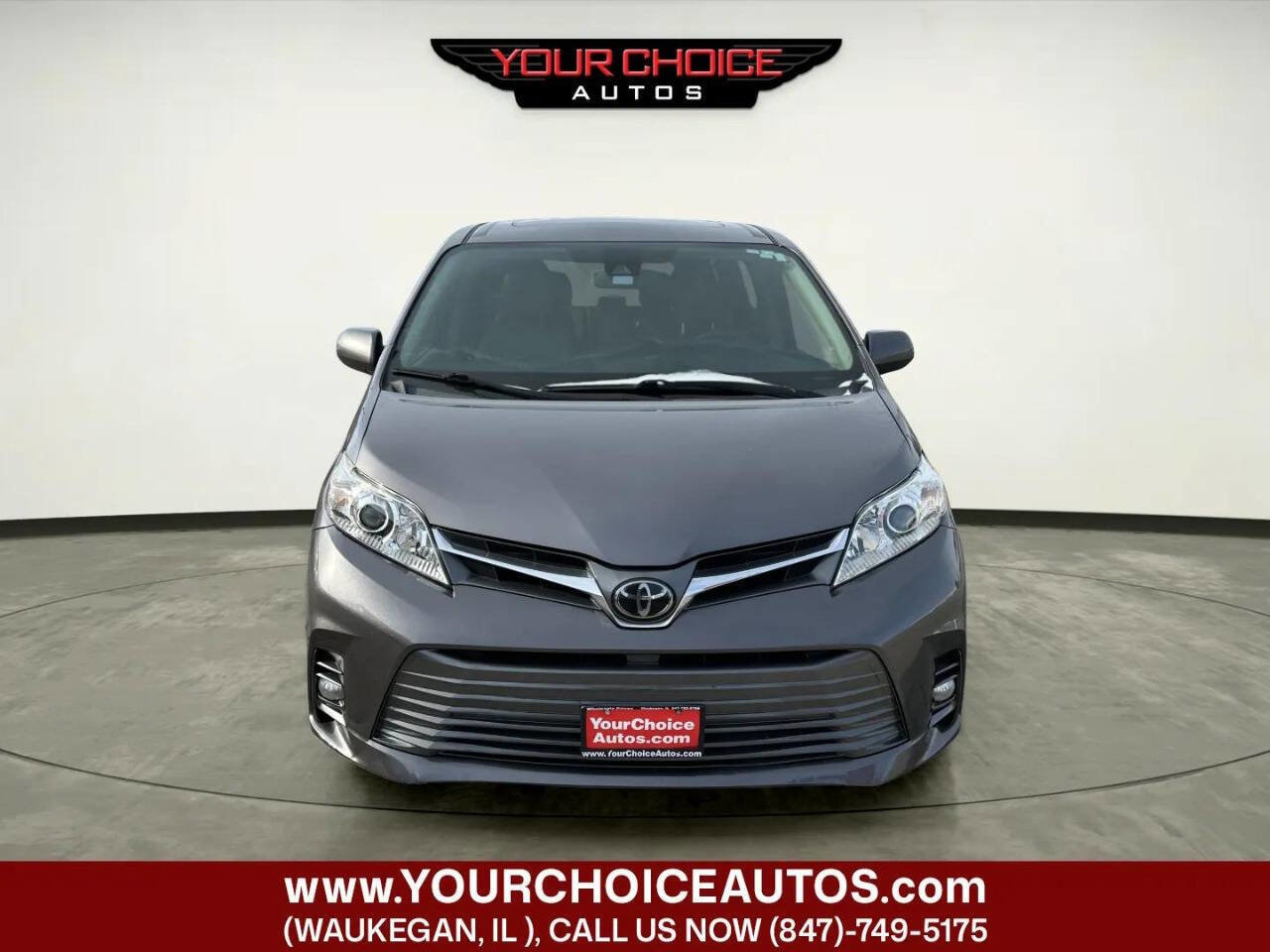 Used 2018 Toyota Sienna XLE w/ XLE Navigation Package FWD image 8