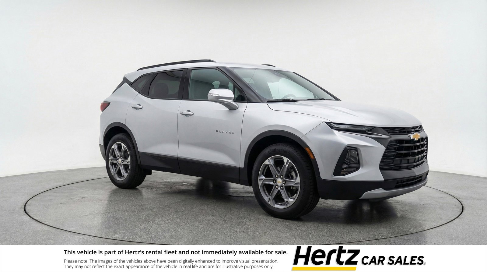 Used 2025 Chevrolet Blazer LT FWD image 1