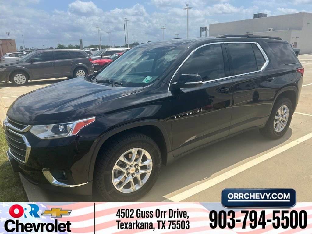 Used 2021 Chevrolet Traverse LT image 1
