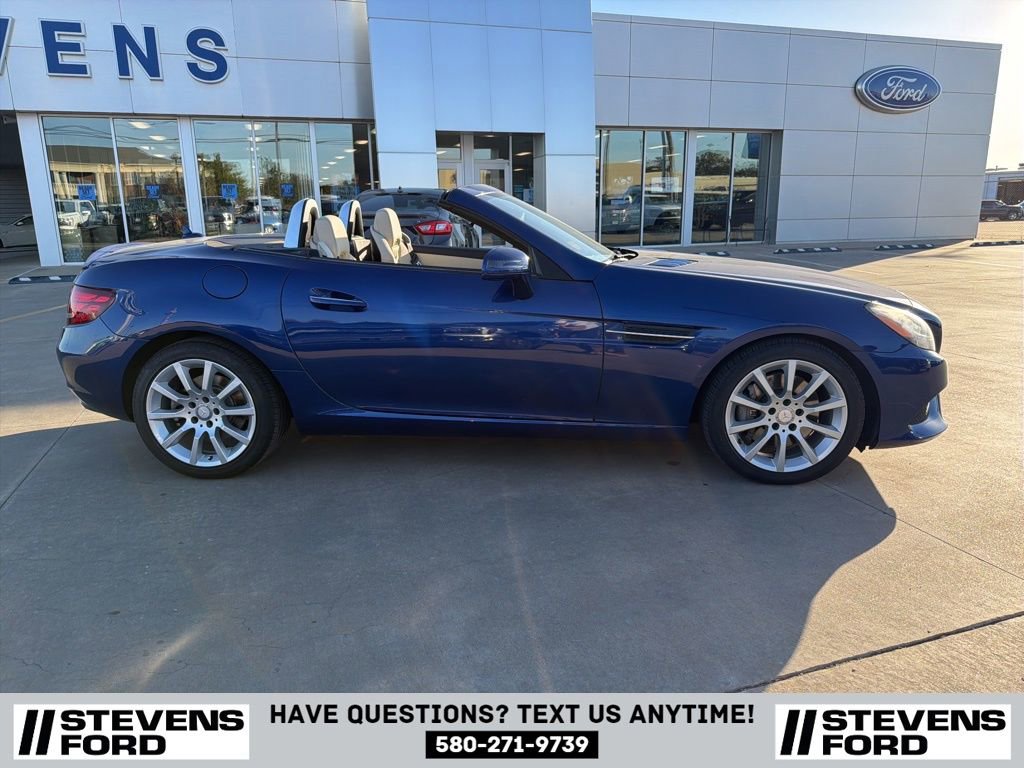 Used 2017 Mercedes-Benz SLC 300 image 4