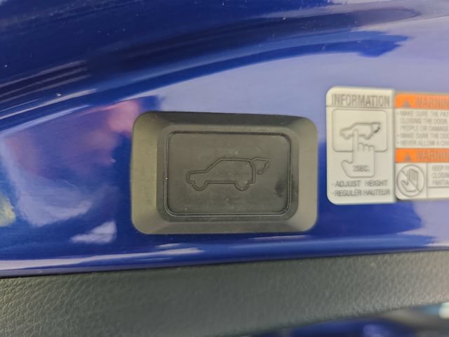 Used 2015 Toyota RAV4 Limited w/ Technology Package FWD image 14