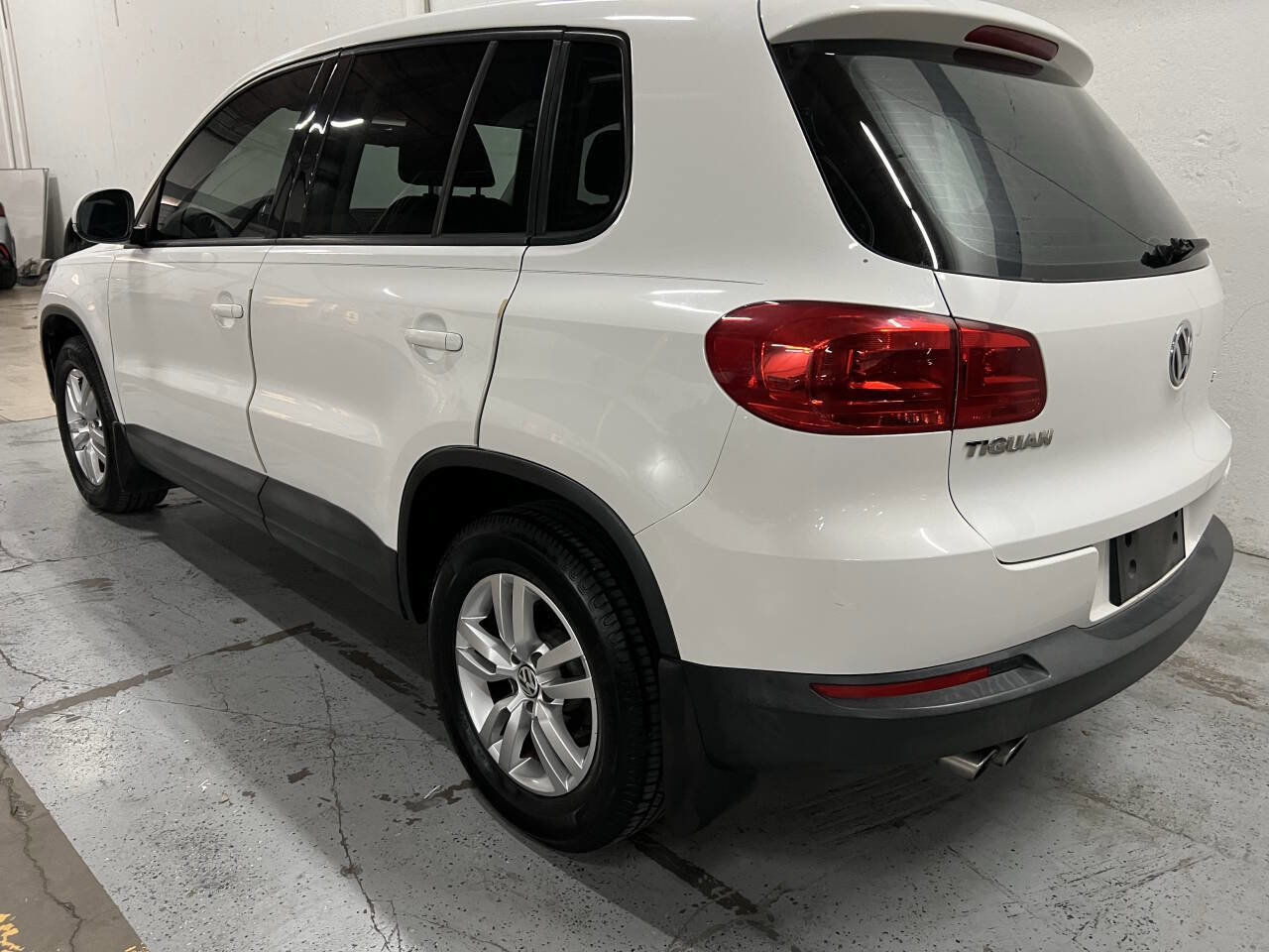 Used 2014 Volkswagen Tiguan S FWD image 6