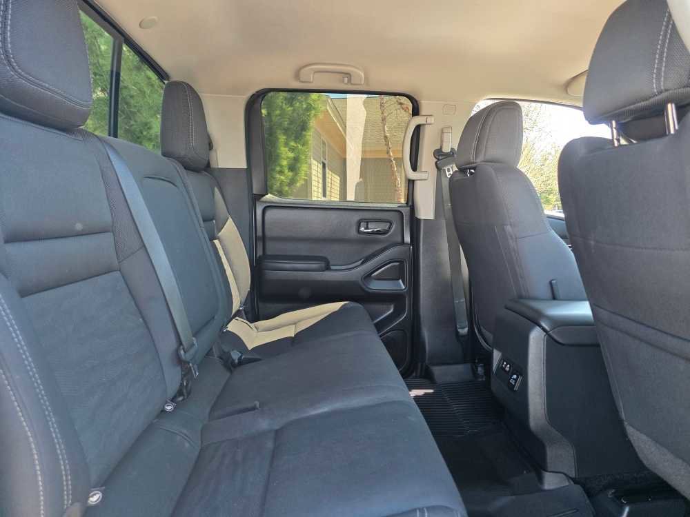 Used 2023 Nissan Frontier SV w/ SV Convenience Package RWD image 31