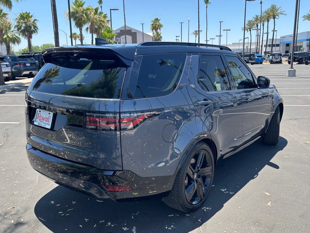 Used 2025 Land Rover Discovery Dynamic SE AWD/4WD image 18