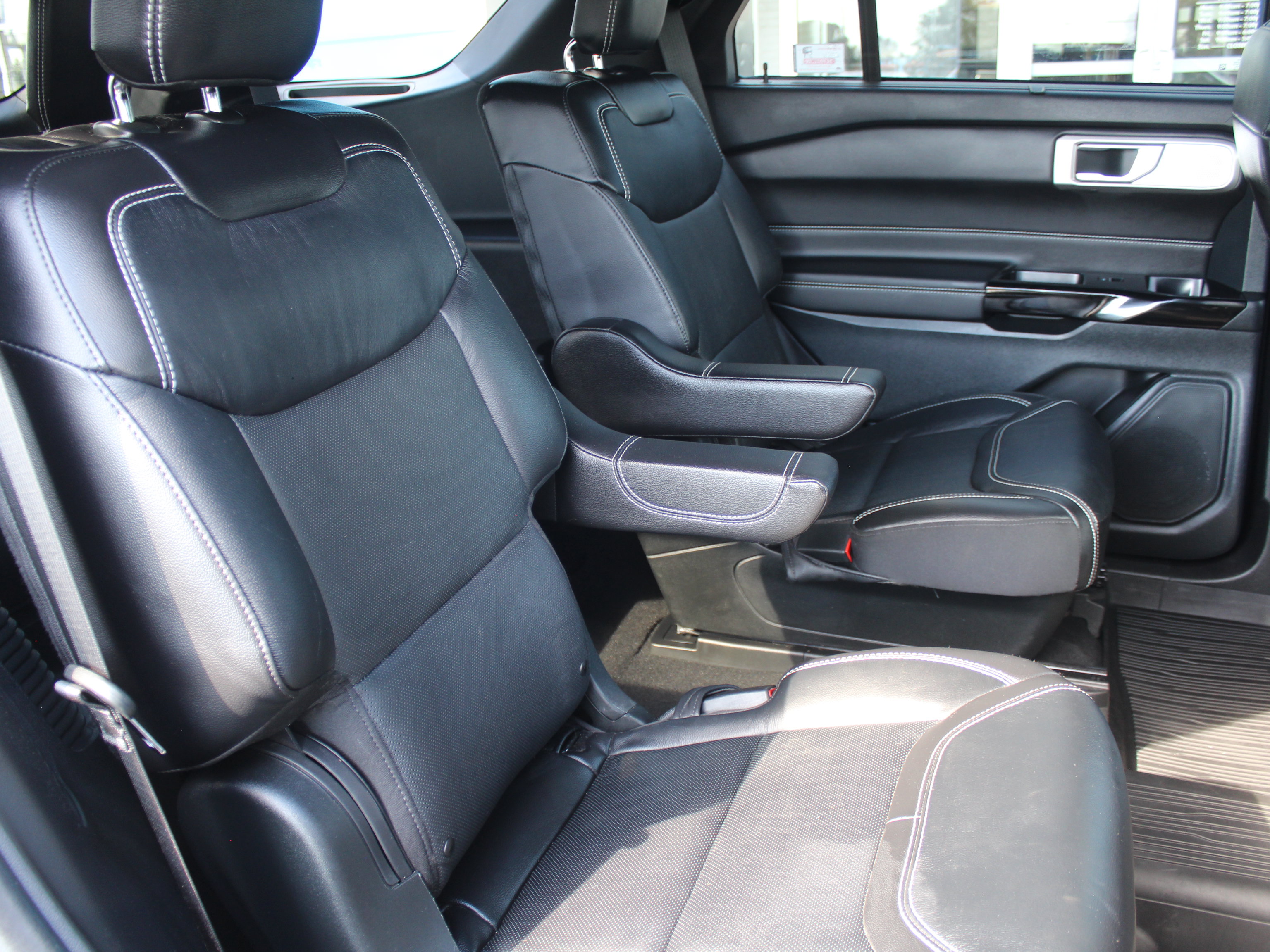 Used 2023 Ford Explorer ST w/ Equipment Group 401A AWD/4WD image 27