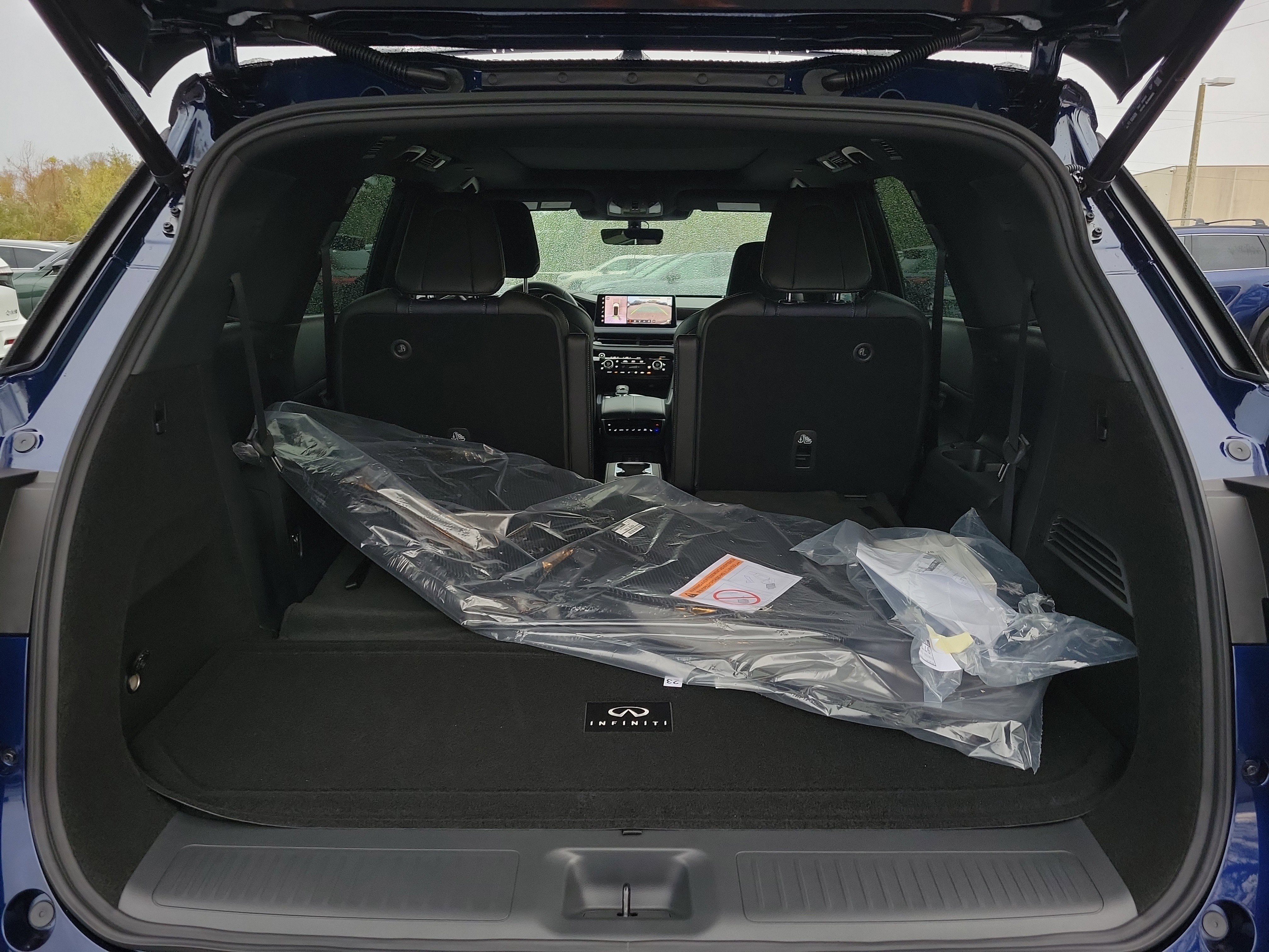 New 2026 INFINITI QX60 Sport w/ Dark Cargo Package image 28
