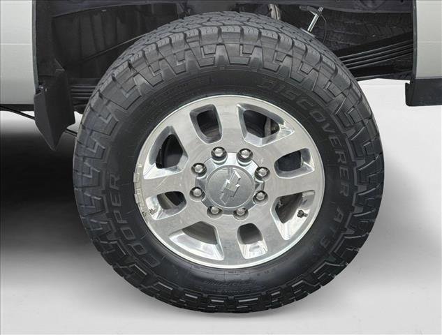 Used 2015 Chevrolet Silverado 2500 LT w/ LT Convenience Package image 9