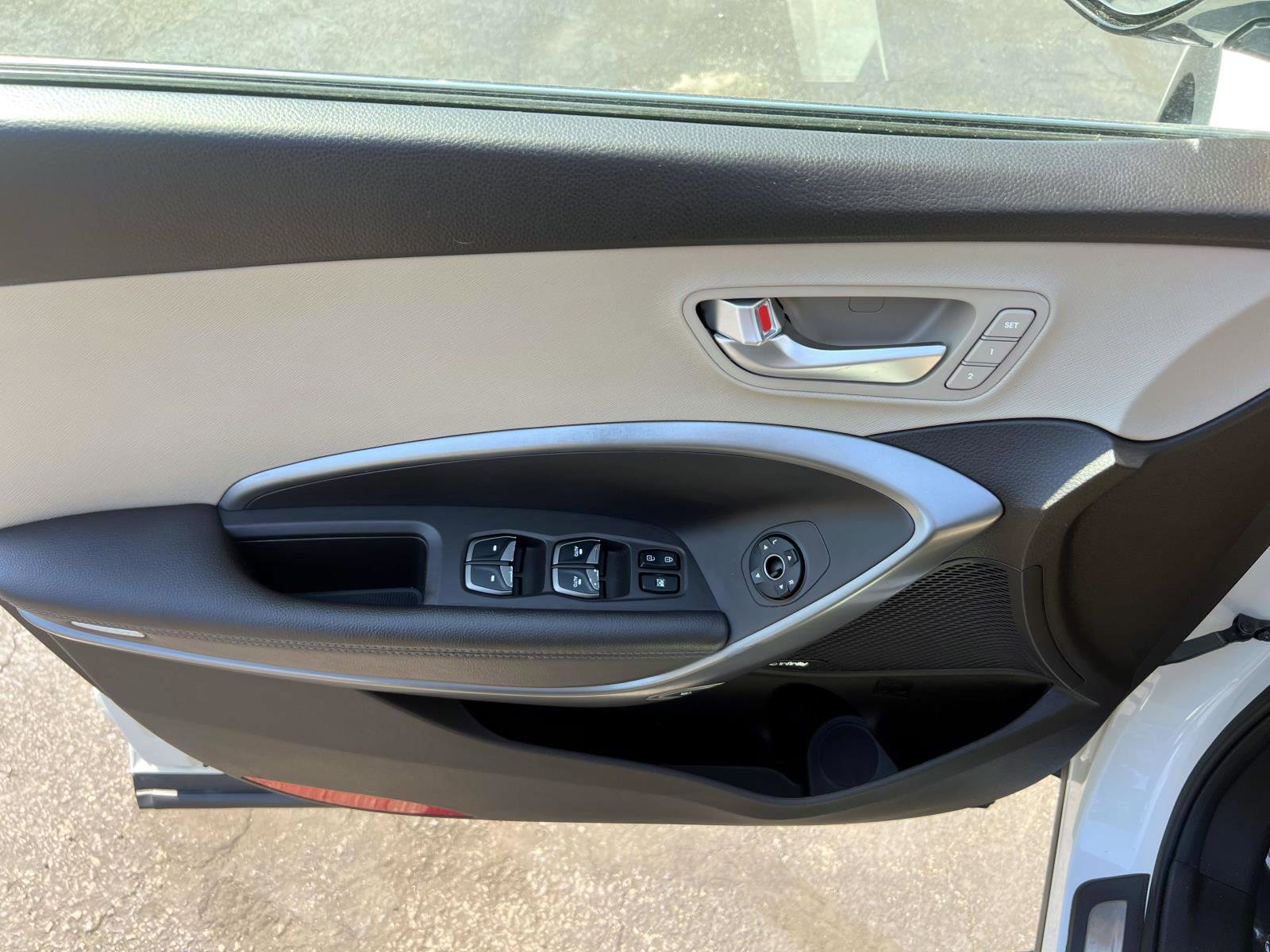 Used 2018 Hyundai Santa Fe AWD image 14