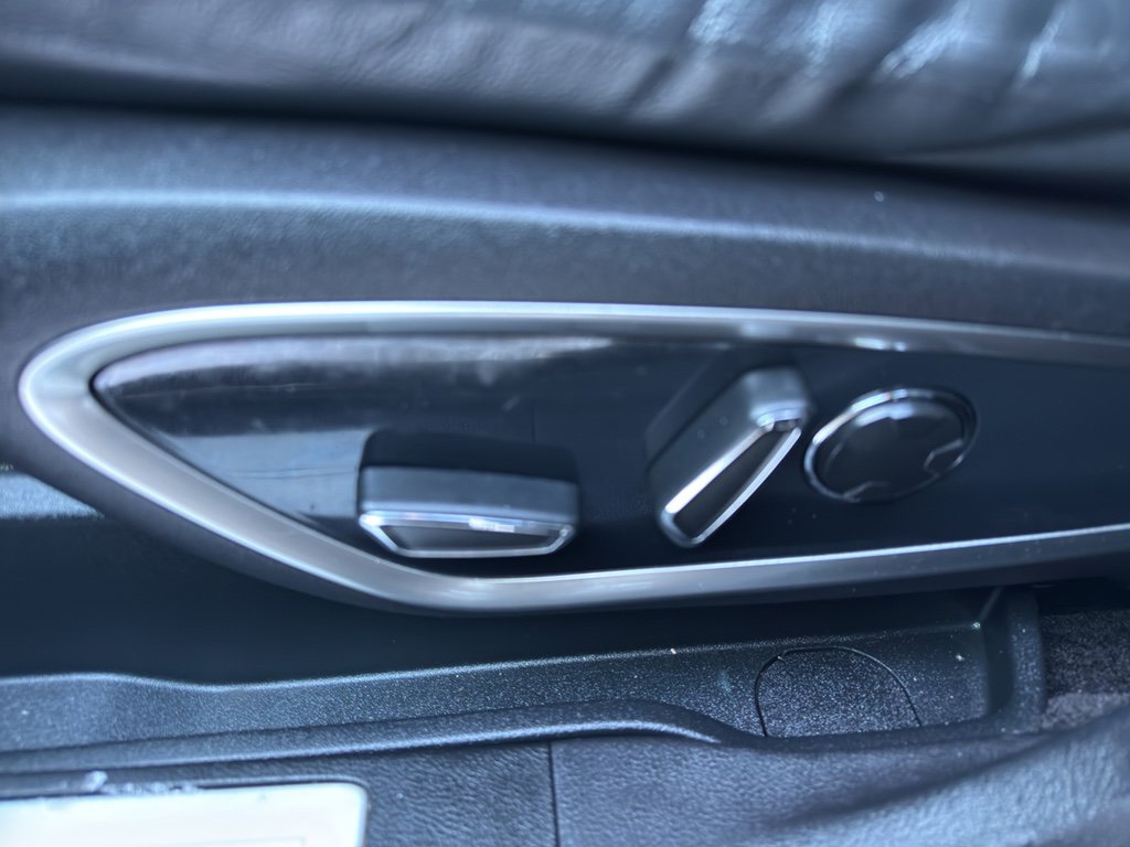 Used 2018 Lincoln MKC Black Label w/ Lincoln MKC Climate Package image 9