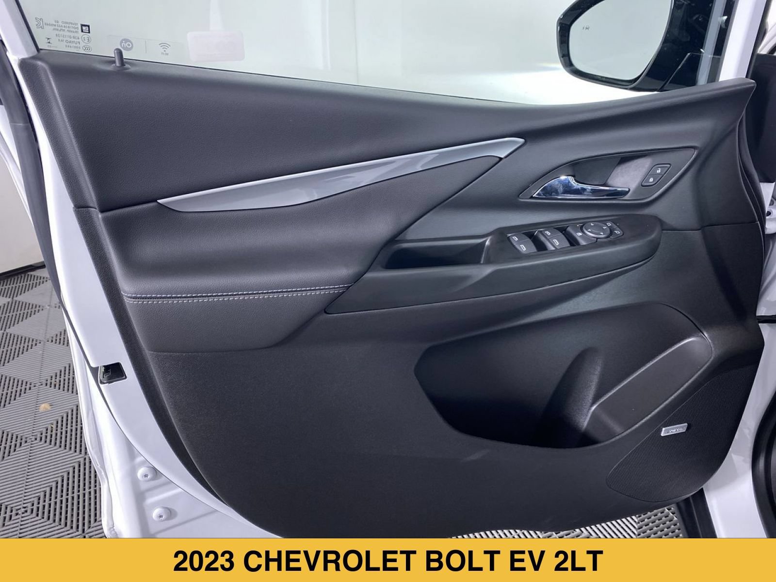 Certified 2023 Chevrolet Bolt LT w/ Infotainment Package FWD image 11
