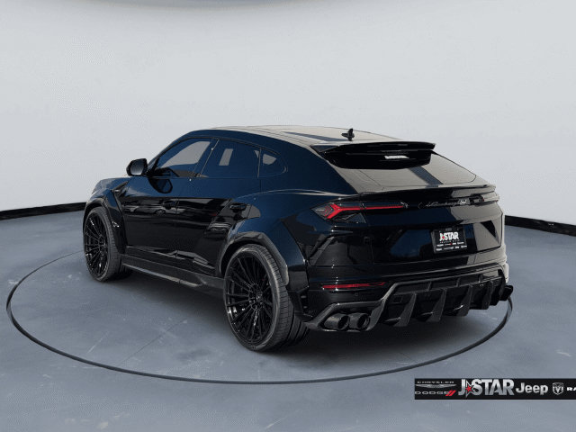 Used 2021 Lamborghini Urus AWD/4WD image 7