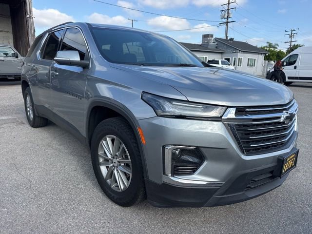 Used 2023 Chevrolet Traverse LT image 3