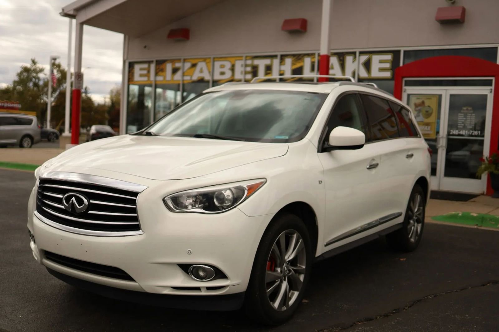 Used 2014 INFINITI QX60 AWD w/ Deluxe Touring Package