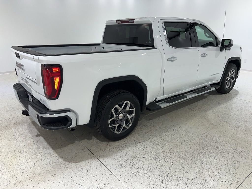 Used 2026 GMC Sierra 1500 SLT image 5