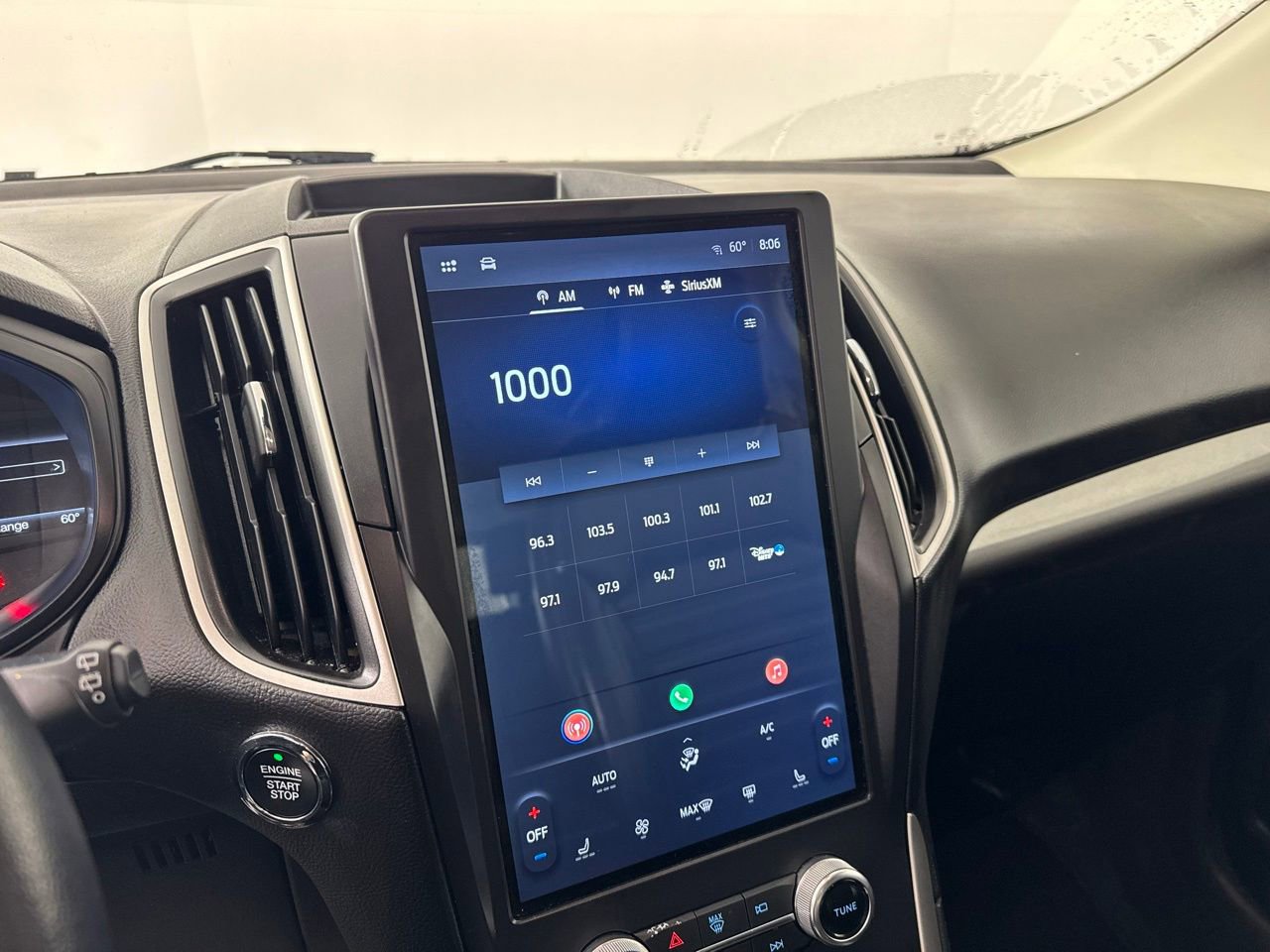 Used 2024 Ford Edge SEL image 16