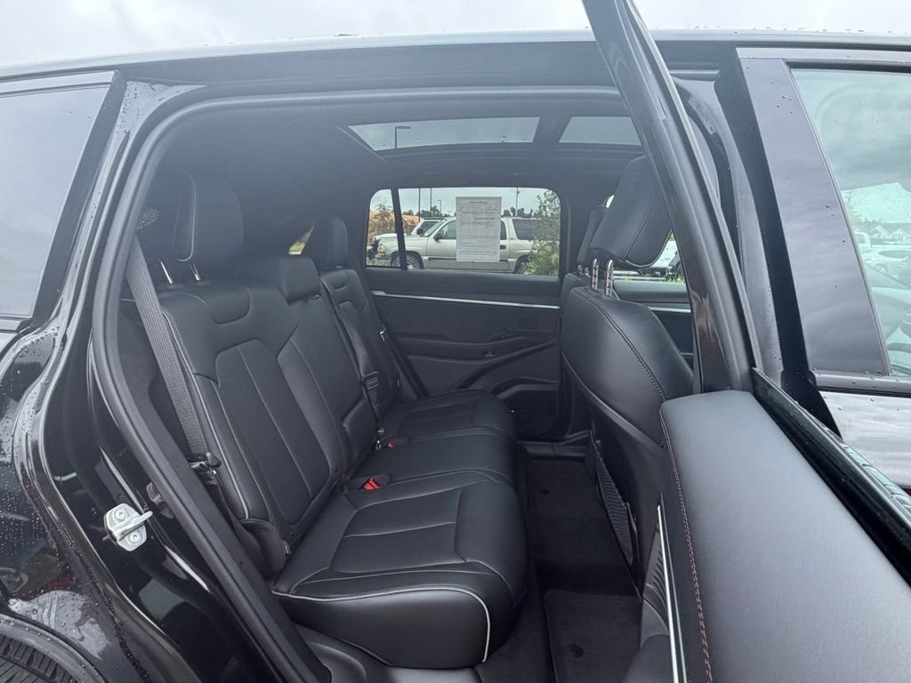 Used 2025 Jeep Wagoneer S Limited AWD/4WD image 45