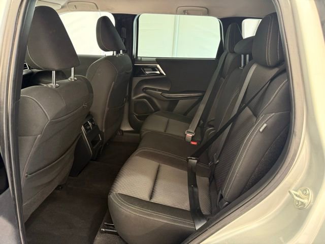 Used 2022 Mitsubishi Outlander ES image 17